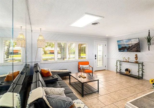 Photo 4 of Single family home for sale at 4326 Blonigen Ave, Orlando, FL 32812 | MLS# O6444690 | Listing updated on 2026-09-25