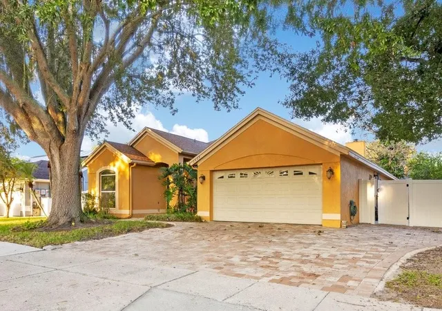 Photo 4 of Single family home for sale at 3625 Gatlin Pl Cir, Orlando, FL 32812 | MLS# O6444699 | Listing updated on 2026-09-25