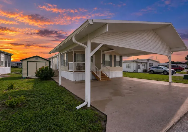 Photo 1 of Manufactured home for sale at 59 Beaverkill Dr, LAKE WALES, FL 33898 | MLS# L4965338 | Listing updated on 2026-10-15
