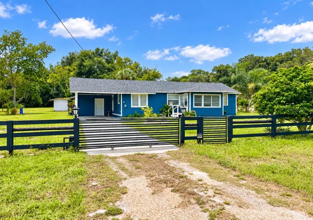 Photo 2 of Single family home for sale at 37716 Beth St, Dade City, FL 33525 | MLS# TB8552041 | Listing updated on 2026-09-28