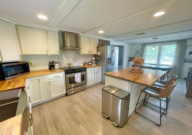 Photo 4 of Single family home for sale at 37716 Beth St, Dade City, FL 33525 | MLS# TB8552041 | Listing updated on 2026-09-28