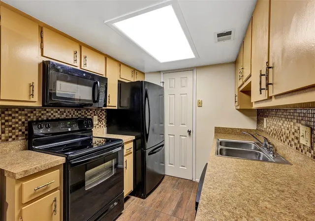 Photo 2 of Condo for sale at 1728 Townhall Ln #1728, Orlando, FL 32807 | MLS# O6444708 | Listing updated on 2026-10-07