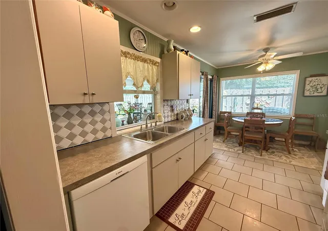 Photo 4 of Single family home for sale at 400 Bayou Rd, Winter Haven, FL 33884 | MLS# G5118252 | Listing updated on 2026-09-28