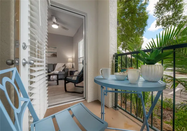 Listing Photo 5 - Condo for sale in building located at 402 S Armenia Ave, Tampa, FL 33609 - Unit #114