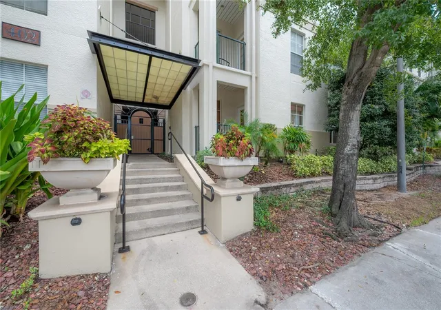 Photo 2 of Condo for sale at 402 S Armenia Ave #114, Tampa, FL 33609 | MLS# TB8552044 | Listing updated on 2026-10-07