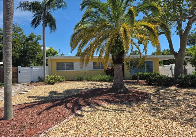 Photo 3 of Single family home for sale at 6235 Columbia Dr, Bradenton, FL 34207 | MLS# C7531204 | Listing updated on 2026-10-07
