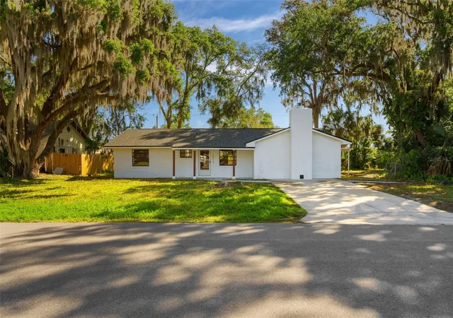 Photo 2 of Single family home for sale at 2517 Royal Palm Dr, Edgewater, FL 32141 | MLS# G5118253 | Listing updated on 2026-09-26