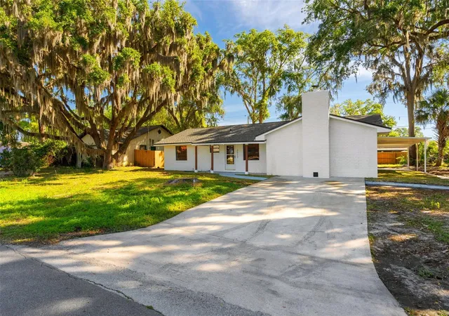 Photo 3 of Single family home for sale at 2517 Royal Palm Dr, Edgewater, FL 32141 | MLS# G5118253 | Listing updated on 2026-09-26