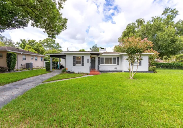 Photo 3 of Single family home for sale at 1200 Austin Rd, Orlando, FL 32806 | MLS# O6444712 | Listing updated on 2026-10-10