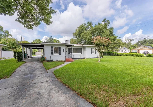 Photo 4 of Single family home for sale at 1200 Austin Rd, Orlando, FL 32806 | MLS# O6444712 | Listing updated on 2026-10-10