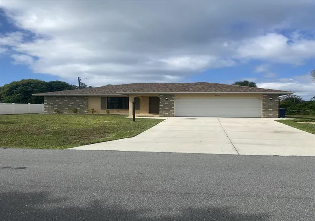 Photo 1 of Single family home for sale at 5050 Lucine Rd, Venice, FL 34293 | MLS# N6145923 | Listing updated on 2026-09-25