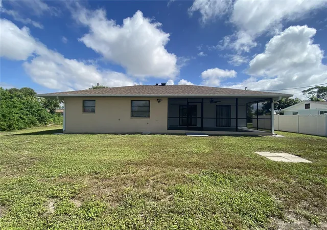 Photo 4 of Single family home for sale at 5050 Lucine Rd, Venice, FL 34293 | MLS# N6145923 | Listing updated on 2026-09-25