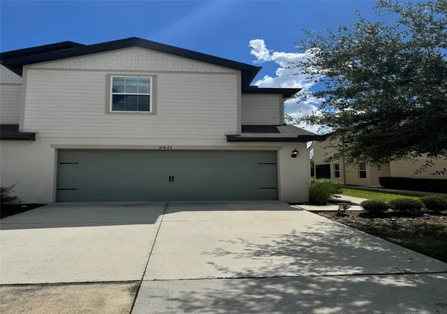 Townhouse for sale at 5421 Companion Ln, TAMPA, FL 33619 | MLS# TB8552050