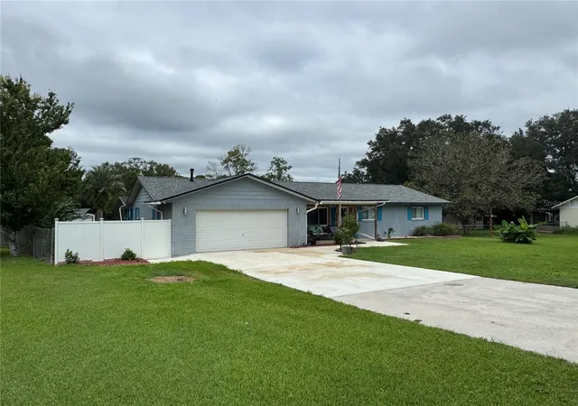 Photo 3 of Single family home for sale at 130 Ne 50th Avenue, Ocala, FL 34470 | MLS# O6444718 | Listing updated on 2026-09-26