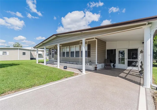 Photo 2 of Manufactured home for sale at 5600 Arrowhead Dr, Zephyrhills, FL 33542 | MLS# TB8552055 | Listing updated on 2026-10-17