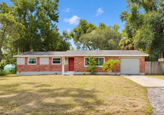 Photo 1 of Single family home for sale at 8611 N 30th Street, Tampa, FL 33604 | MLS# TB8552057 | Listing updated on 2026-10-04