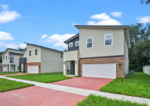Photo 3 of Single family home for sale at 1028 Wilks Ave, Orlando, FL 32809 | MLS# O6444723 | Listing updated on 2026-09-25