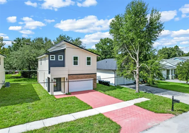 Photo 4 of Single family home for sale at 1028 Wilks Ave, Orlando, FL 32809 | MLS# O6444723 | Listing updated on 2026-09-25