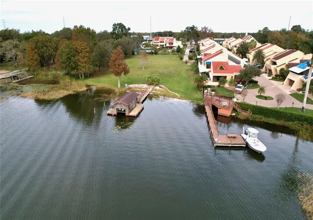 Photo 1 of Townhouse for sale at 2 Casarena Ct, Winter Haven, FL 33881 | MLS# B4902381 | Listing updated on 2026-09-25