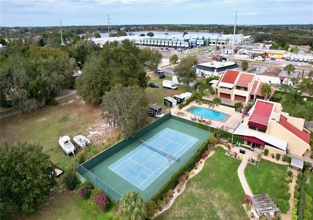 Photo 2 of Townhouse for sale at 2 Casarena Ct, Winter Haven, FL 33881 | MLS# B4902381 | Listing updated on 2026-09-25