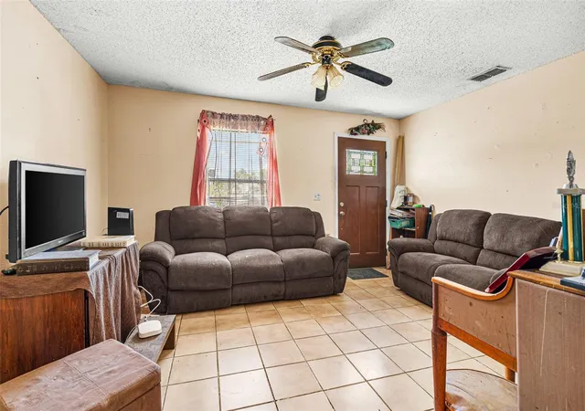 Photo 3 of Single family home for sale at 4365 Trout Dr SE, Saint Petersburg, FL 33705 | MLS# TB8552063 | Listing updated on 2026-10-06