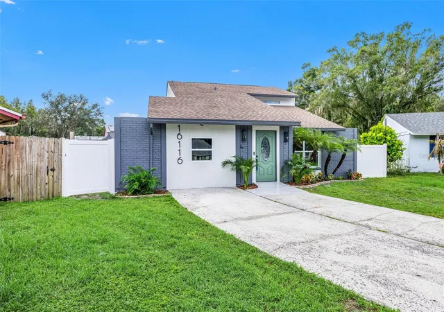 Photo 2 of Single family home for sale at 16116 Sandcrest Way, Tampa, FL 33618 | MLS# TB8552065 | Listing updated on 2026-09-29