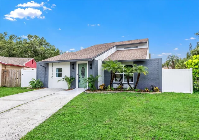 Photo 3 of Single family home for sale at 16116 Sandcrest Way, Tampa, FL 33618 | MLS# TB8552065 | Listing updated on 2026-09-29