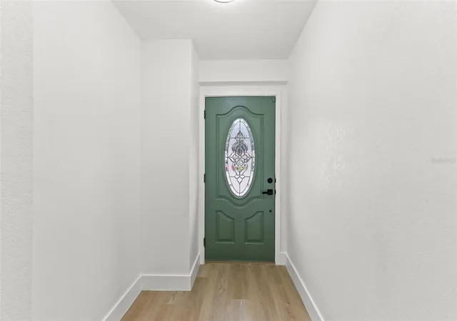 Photo 4 of Single family home for sale at 16116 Sandcrest Way, Tampa, FL 33618 | MLS# TB8552065 | Listing updated on 2026-09-29