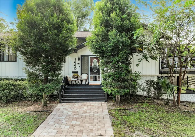 Photo 1 of Single family home for sale at 1660 Orange Ave, Winter Park, FL 32789 | MLS# L4965340 | Listing updated on 2026-10-03