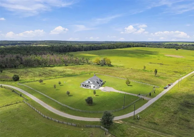 Single family home for sale at 16705 Horizons Hl Pl, DADE CITY, FL 33523 | MLS# TB8552069