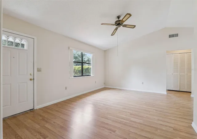 Photo 4 of Single family home for sale at 37 Gordon Ct, Leesburg, FL 34788 | MLS# G5118256 | Listing updated on 2026-10-03