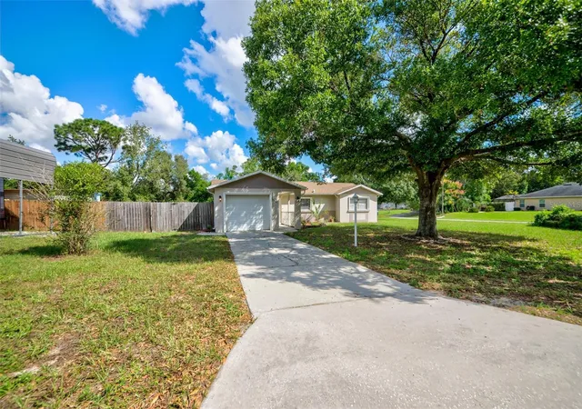 Photo 2 of Single family home for sale at 11429 Adelia St, Spring Hill, FL 34608 | MLS# W7889824 | Listing updated on 2026-10-19
