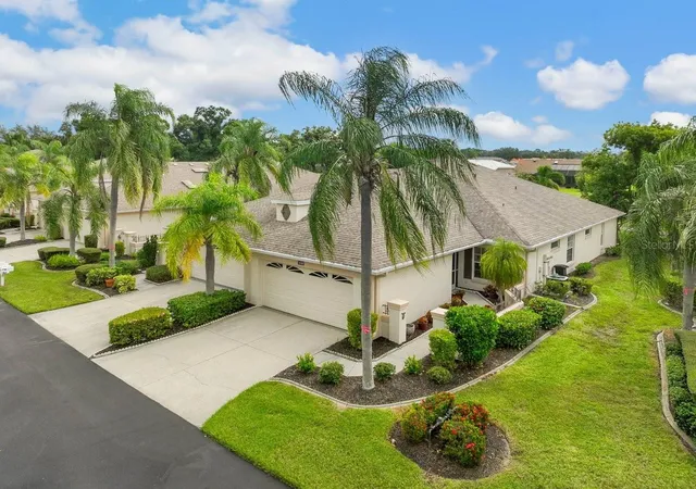 Photo 1 of Single family home for sale at 4238 Caddie Dr E, Bradenton, FL 34203 | MLS# A4707383 | Listing updated on 2026-10-07