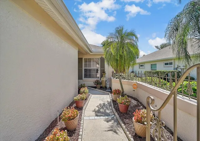 Photo 2 of Single family home for sale at 4238 Caddie Dr E, Bradenton, FL 34203 | MLS# A4707383 | Listing updated on 2026-10-07