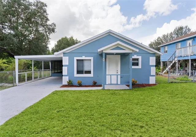 Photo 3 of Single family home for sale at 31128 Lochmore Cir, Sorrento, FL 32776 | MLS# O6444728 | Listing updated on 2026-10-06