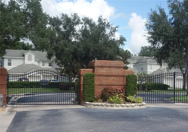 Listing Photo 4 - Condo for sale in building located at 510 Grasslands Vlg Cir, LAKELAND, FL 33803 - Unit #510