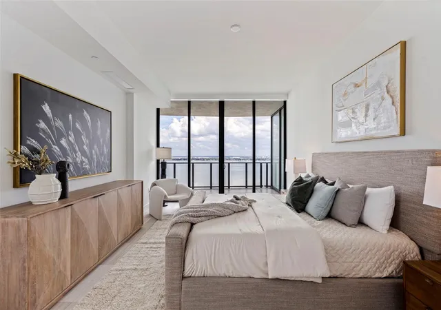 Photo 3 of Condo for sale at 3015 S Ysabella Ave #2401, Tampa, FL 33629 | MLS# TB8552099 | Listing updated on 2026-10-01