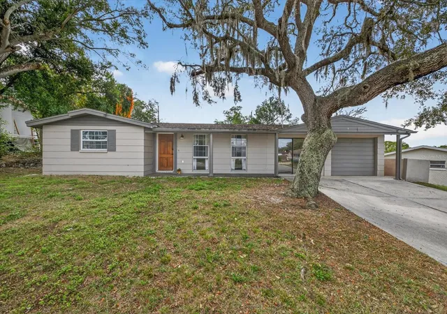 Photo 1 of Single family home for sale at 5404 Front Dr, Holiday, FL 34690 | MLS# TB8552102 | Listing updated on 2026-10-01