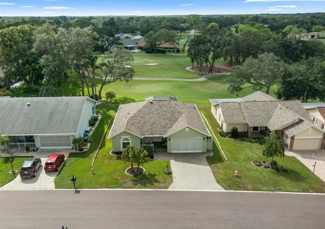 Photo 2 of Single family home for sale at 2325 Dorchester Ct, Spring Hill, FL 34606 | MLS# W7889827 | Listing updated on 2026-09-26