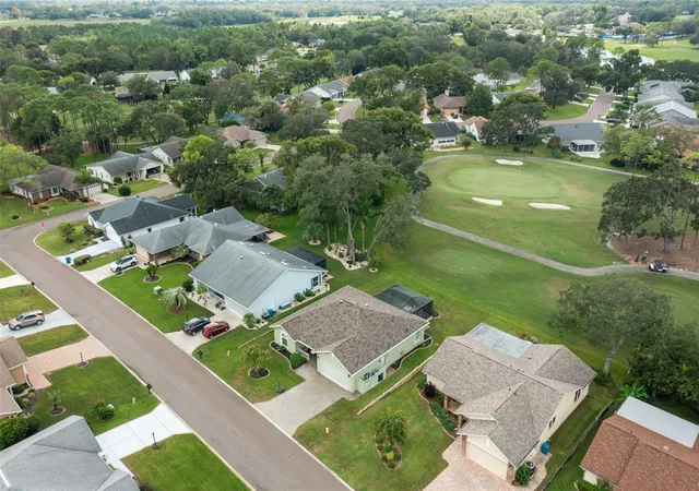 Photo 3 of Single family home for sale at 2325 Dorchester Ct, Spring Hill, FL 34606 | MLS# W7889827 | Listing updated on 2026-09-26