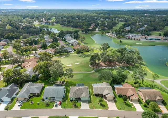 Photo 3 of Single family home for sale at 2325 Dorchester Ct, Spring Hill, FL 34606 | MLS# W7889827 | Listing updated on 2026-09-26
