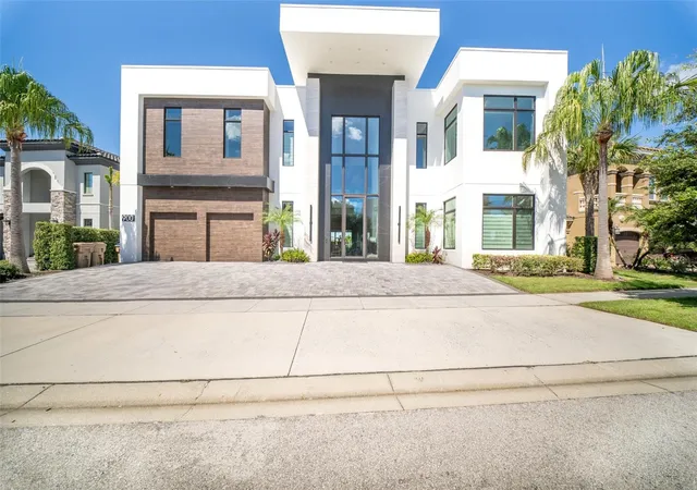 Photo 2 of Mansion for sale at 900 Golden Bear Dr, Reunion, FL 34747 | MLS# O6444760 | Listing updated on 2026-10-05