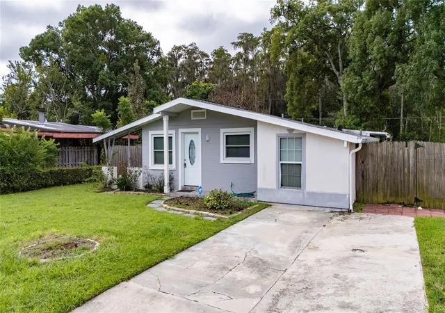 Photo 2 of Single family home for sale at 4324 Elderberry Dr, Orlando, FL 32809 | MLS# O6444765 | Listing updated on 2026-10-06