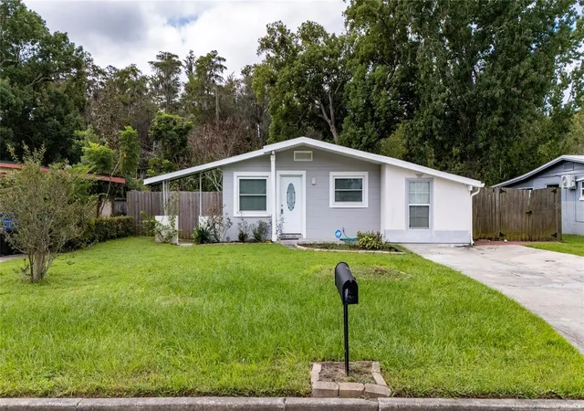 Photo 4 of Single family home for sale at 4324 Elderberry Dr, Orlando, FL 32809 | MLS# O6444765 | Listing updated on 2026-10-06