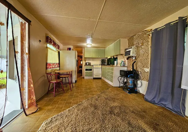 Photo 3 of Manufactured home for sale at 710 49th Avenue Dr W, Bradenton, FL 34207 | MLS# S5158290 | Listing updated on 2026-09-26