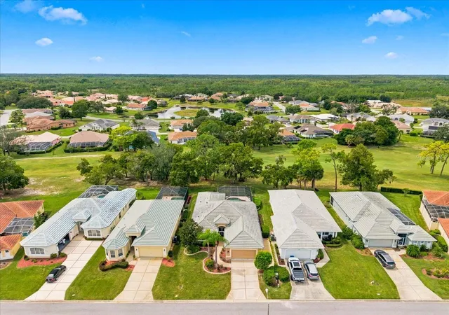 Photo 2 of Single family home for sale at 9233 Penelope Dr, Weeki Wachee, FL 34613 | MLS# W7889829 | Listing updated on 2026-09-28