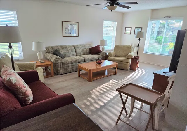 Listing Photo 4 - Condo for sale in building located at 2822 72nd Ct W, BRADENTON, FL 34209 - Unit #2163