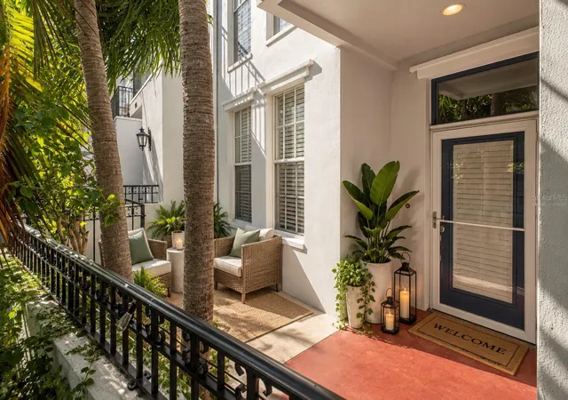 Photo 1 of Townhouse for sale at 660 Delmar Ter S, Saint Petersburg, FL 33701 | MLS# TB8552121 | Listing updated on 2026-10-15