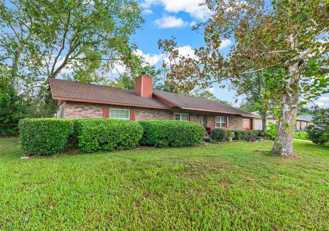 Single family home for sale at 2677 NE 60th Lane, OCALA, FL 34479 | MLS# OM732882