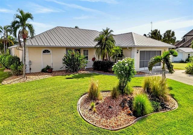 Photo 4 of Single family home for sale at 19245 Palmdale Ct, Port Charlotte, FL 33948 | MLS# C7531211 | Listing updated on 2026-10-16